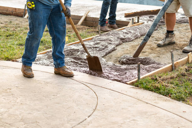 Best Concrete Walkway Installation  in Lincoln, MO